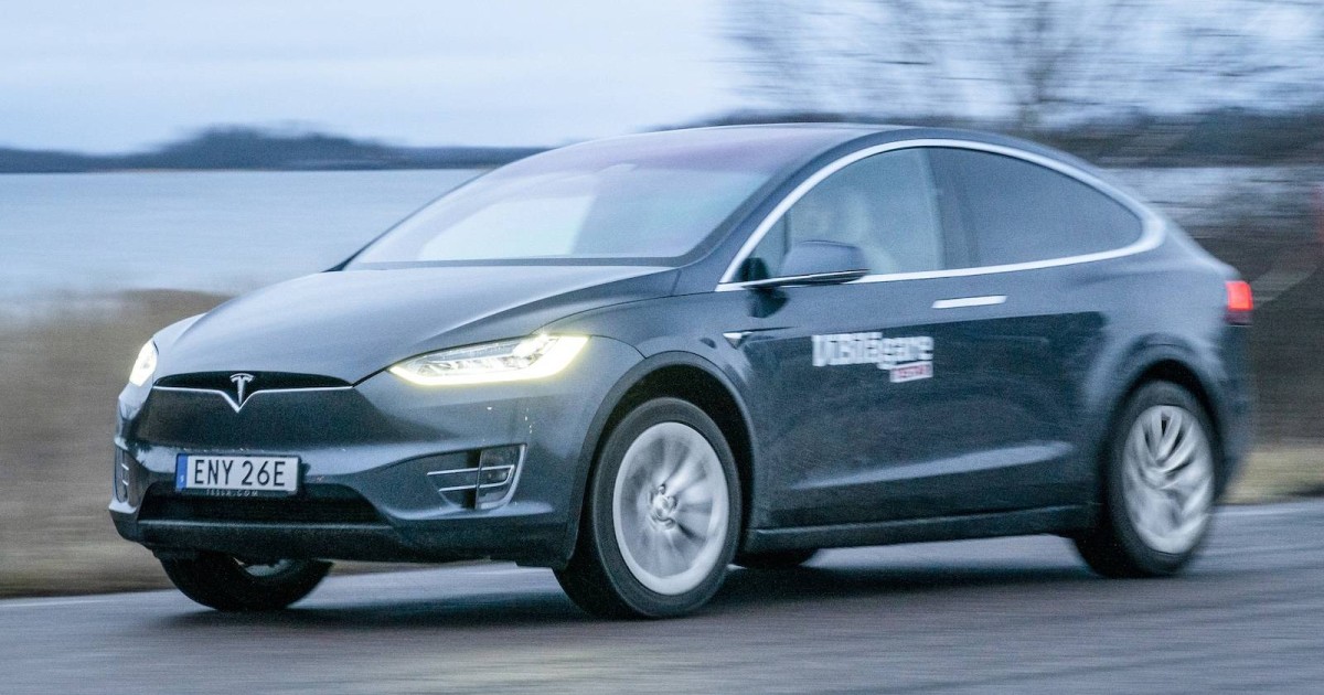 The incident took place in January on the Swedish highway E4. The driver, who works for a car delivery company, was driving a 2019 Tesla Model X when 