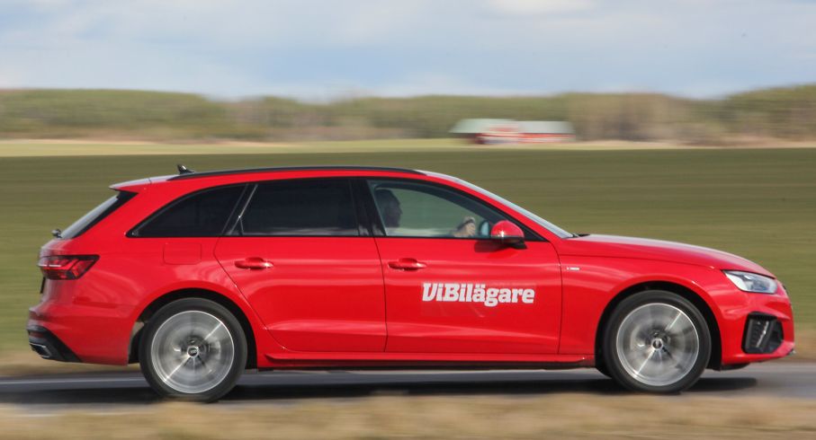 Fjärde generationen Audi A4 är förvillande lik sin föregångare i designen, men något längre och bredare.