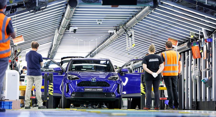 yaris_cross_fabrik.jpg