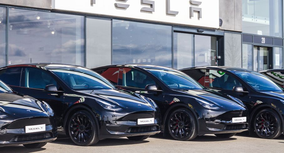 tesla-aterforsaljare-bilhall-press.jpg