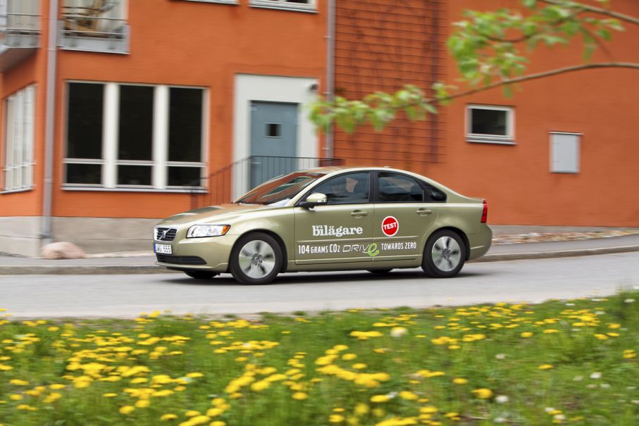 Volvo s40 chev cruze 12 1