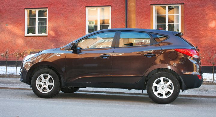 Hyundai x 410
