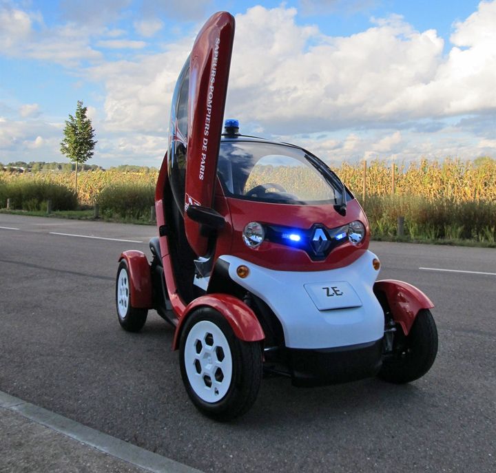 Brandbil renault twizy 04