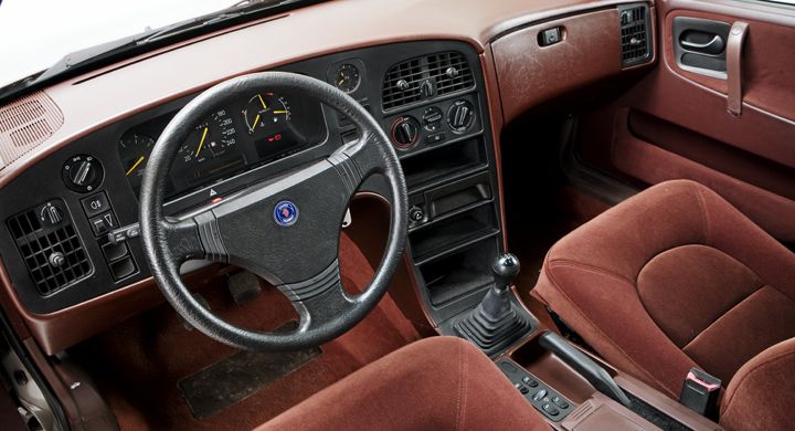 Saab 9000 interior