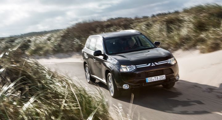 Outlander phev 2013