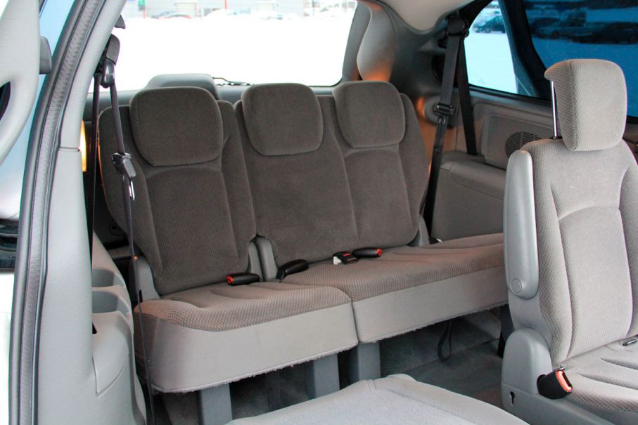 Chrysler voyager 130321 03