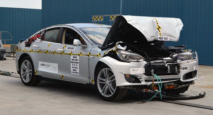 Tesla model s krocktest 01