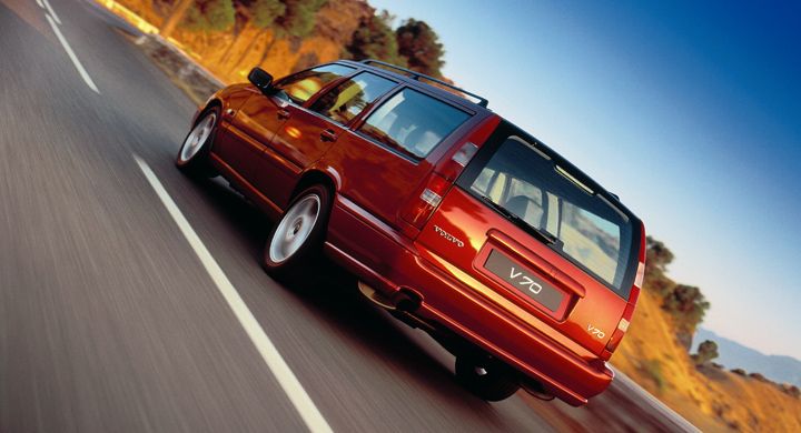 Volvo v70 batteri laddas ur