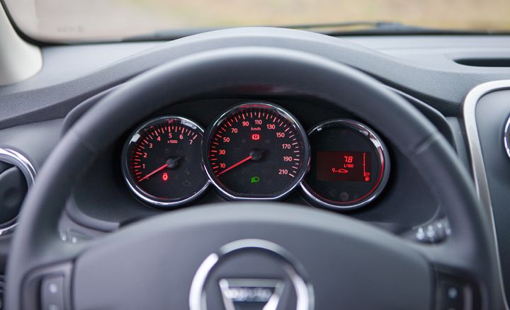 Dacia logan mcv 2014 02