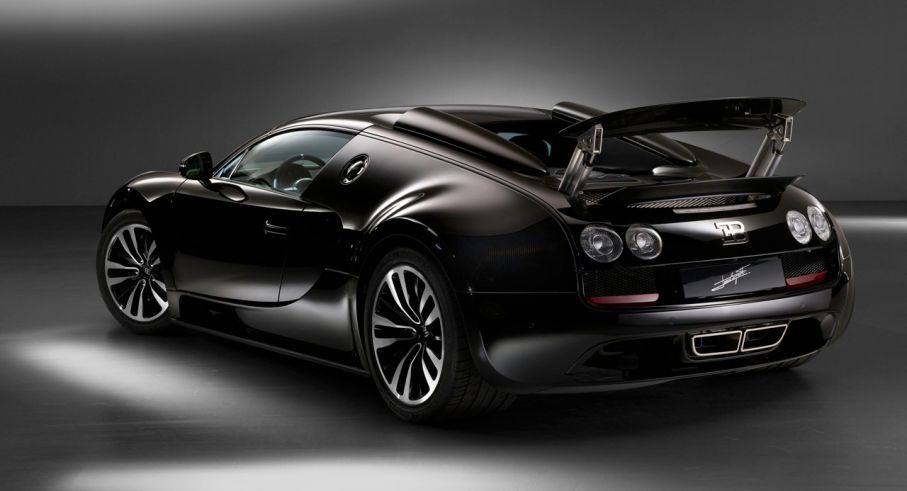 Dagens Bugatti Veyron kommer enligt uppgift att sluta tillverkas inom ett år. En ny supersportbil planeras nu ta över högfartstronen.