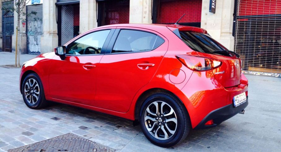 Erik Rönnblom rapporterar direkt från Barcelona och provkörning av Mazda 2.