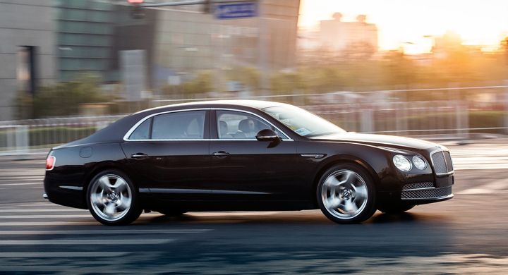 ...en kopia på Bentley Flying Spur?