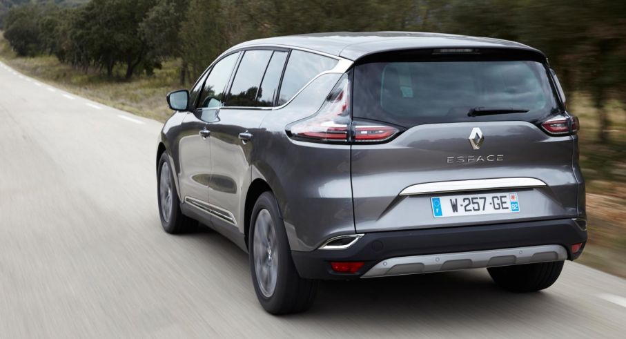 Renaults stora flexbil Espace trivs på landsväg.