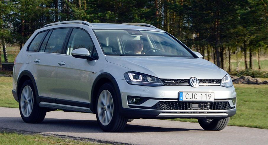 Golf Alltrack är komfortabel och trivs på långturen.