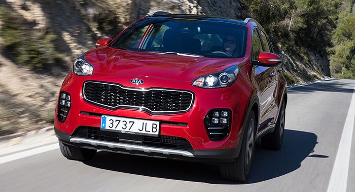 Nya Kia Sportage är den fjärde generationen i modellserien sedan debuten 1993. Designen är märkestypisk, men tekniken känns igen från Hyundai Tucson