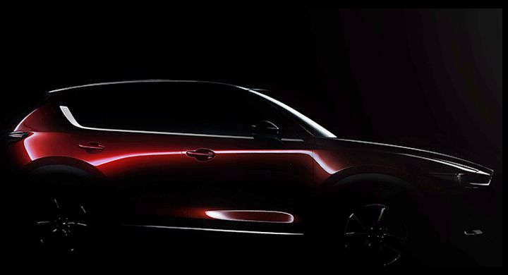 Dunkel bild av Mazda CX-5 2017.