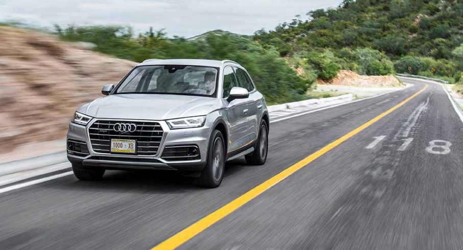Audi Q5:s formspråk är gemensamt med storasyster Q7. Det går knappast att göra grillen större än såhär.