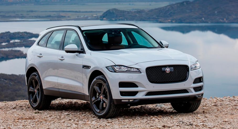 Årets bil globalt 2017 heter Jaguar F-Pace.