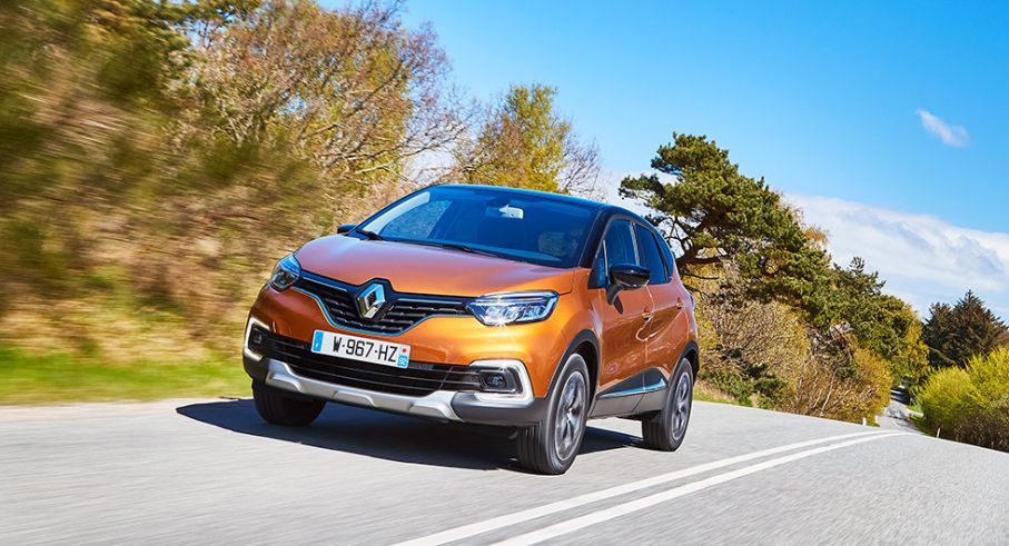 Ny front med grill och LED-strålkastare ska påminna om övriga högbyggda bilar i Renaults sortiment.