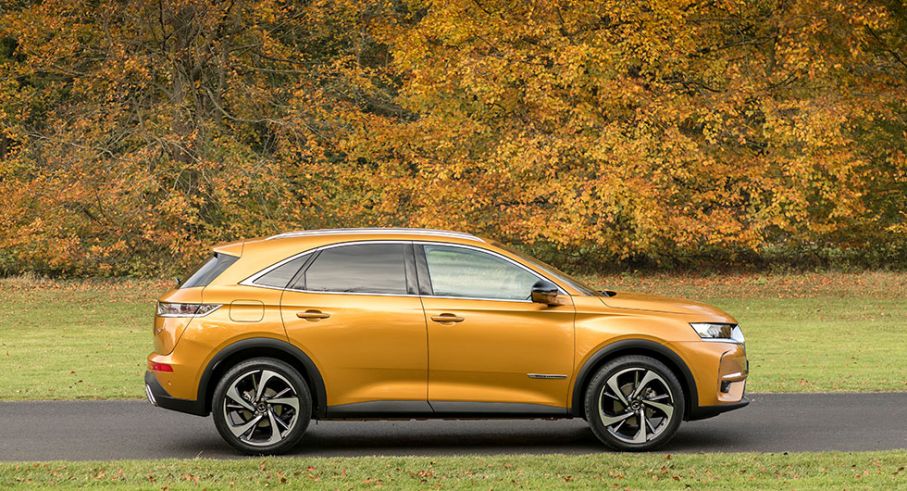 Exteriör design med egen stil även om DS lånat några drag från premiumkonkurrenter som Audi och Lexus.