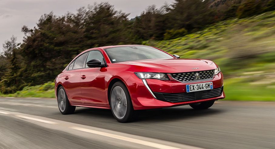 Nya Peugeot 508 har lånat designelement från konceptbilarna Exalt och Instinct.