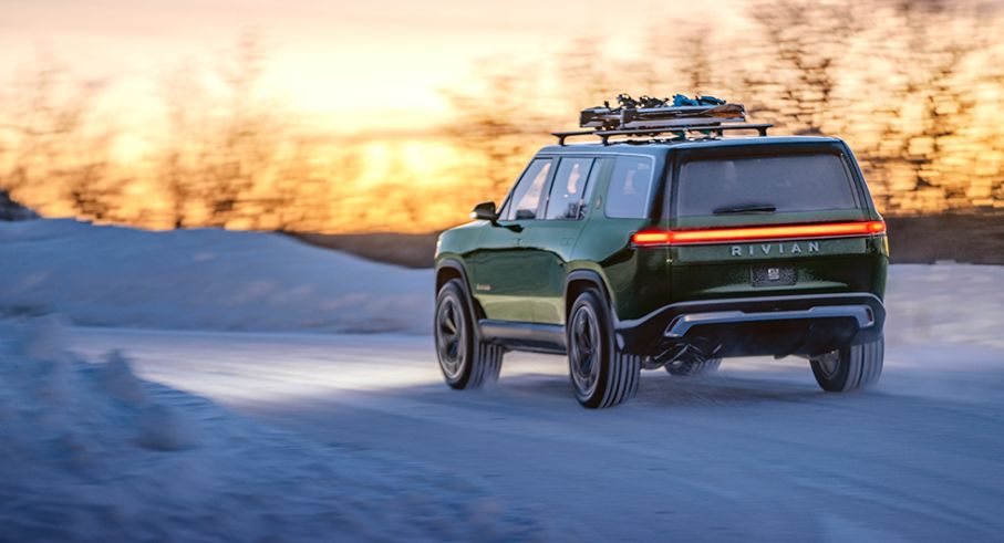 Rivian r1s 02