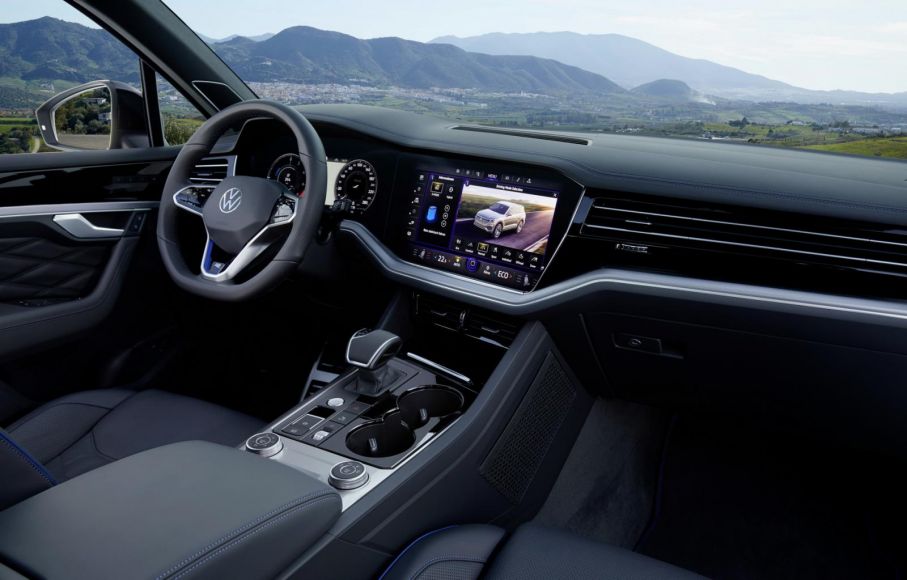 2020 vw touareg r phev 42