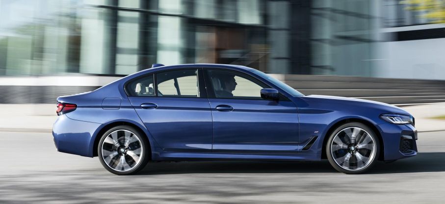 P90389009 highres the new bmw 530e xdr