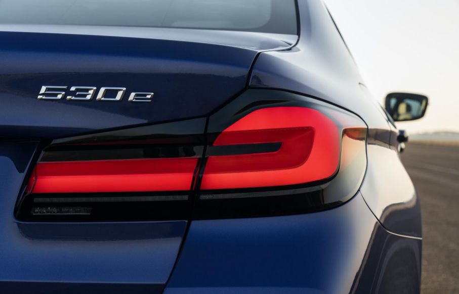 P90389012 highres the new bmw 530e xdr