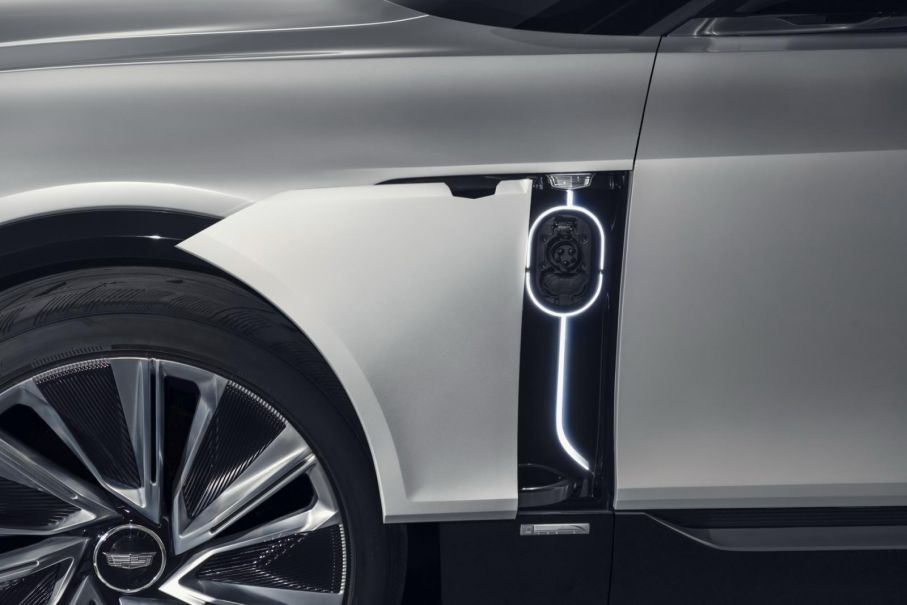 Cadillac lyriq 018