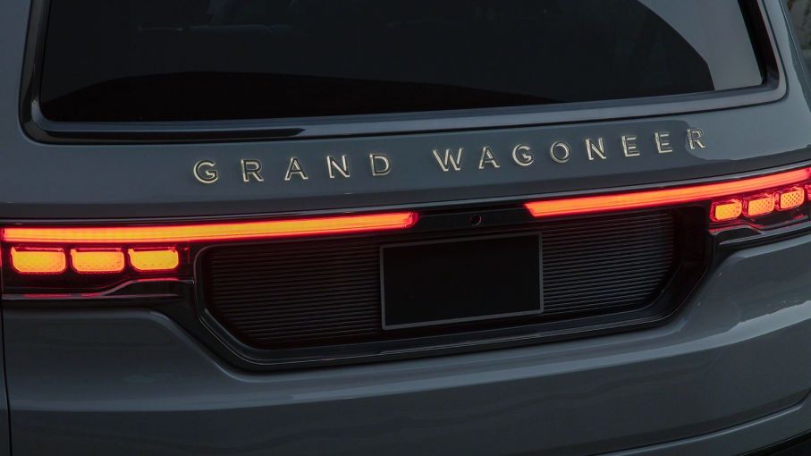 Jeep grand wagoneer concept 18