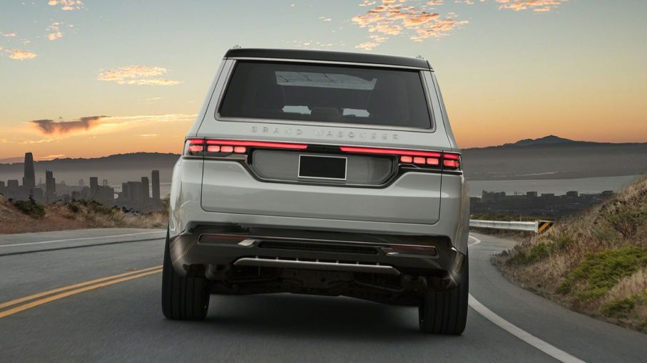 Jeep grand wagoneer concept 4