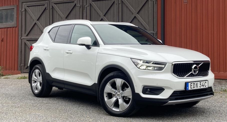 Är alla hästar hemma? Med sina 129 hk är XC40 T2 svagast i Volvostallet.