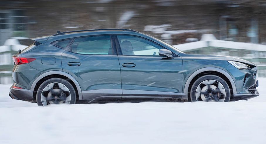Formentor bjuder elganta linjer i steget mellan suv och kombi.