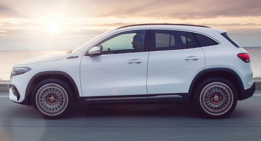 Mercedes eqa