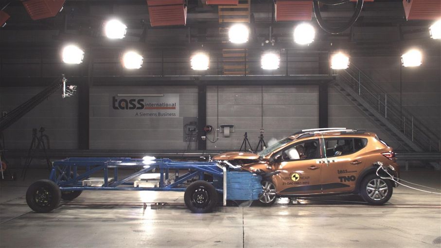 När det väl smäller räknas Dacias säkerhet som "respektabel". Budgetmärket faller på mindre avancerad aktiv säkerhet. Foto: Euro NCAP
