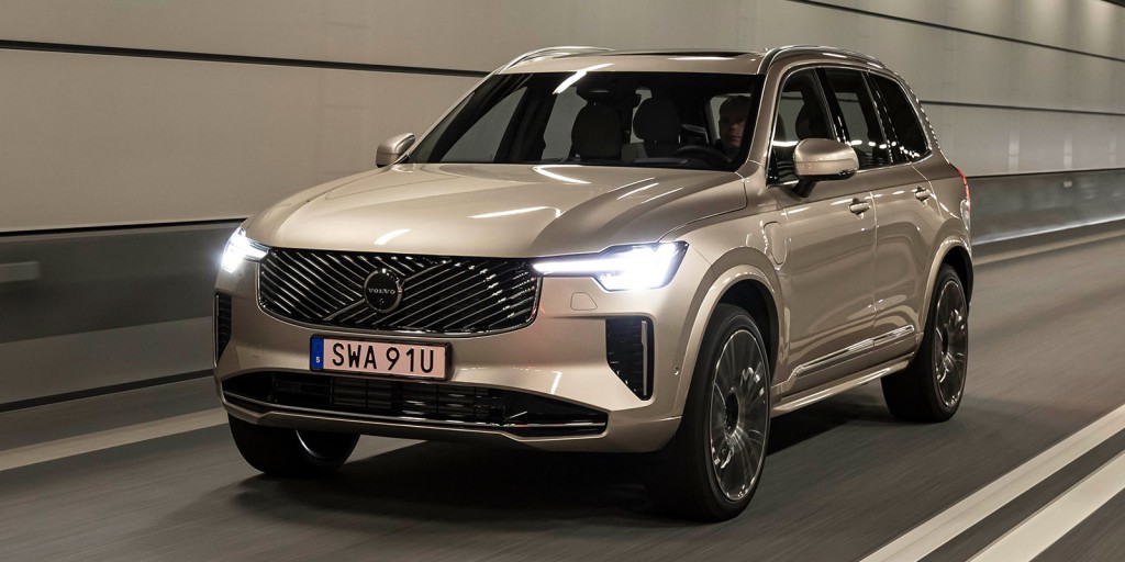 Volvos elbilar minskar kraftigt – laddhybrider klarar sig bättre