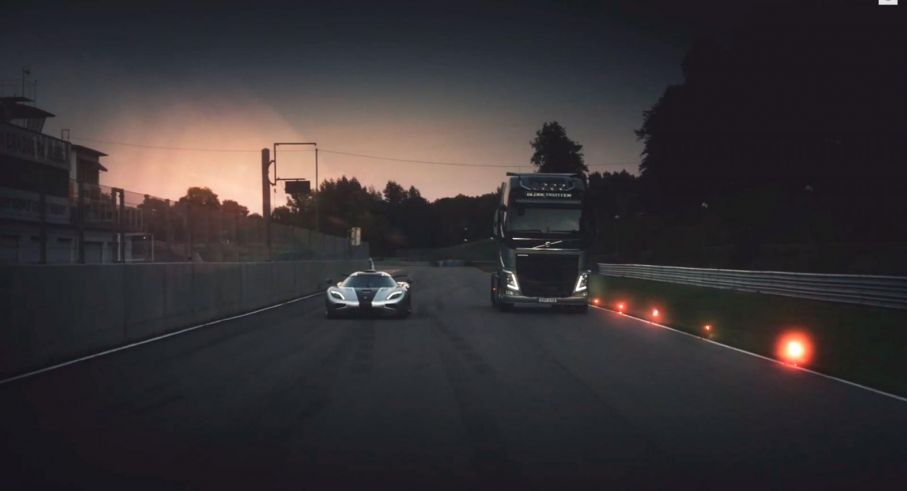 Lastbil från Volvo vs. Koenigsegg One1